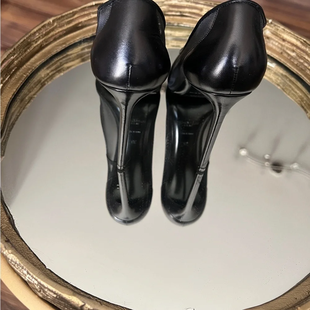 Saint Laurent Elegant Black Stiletto Heels - Picture 10 of 12